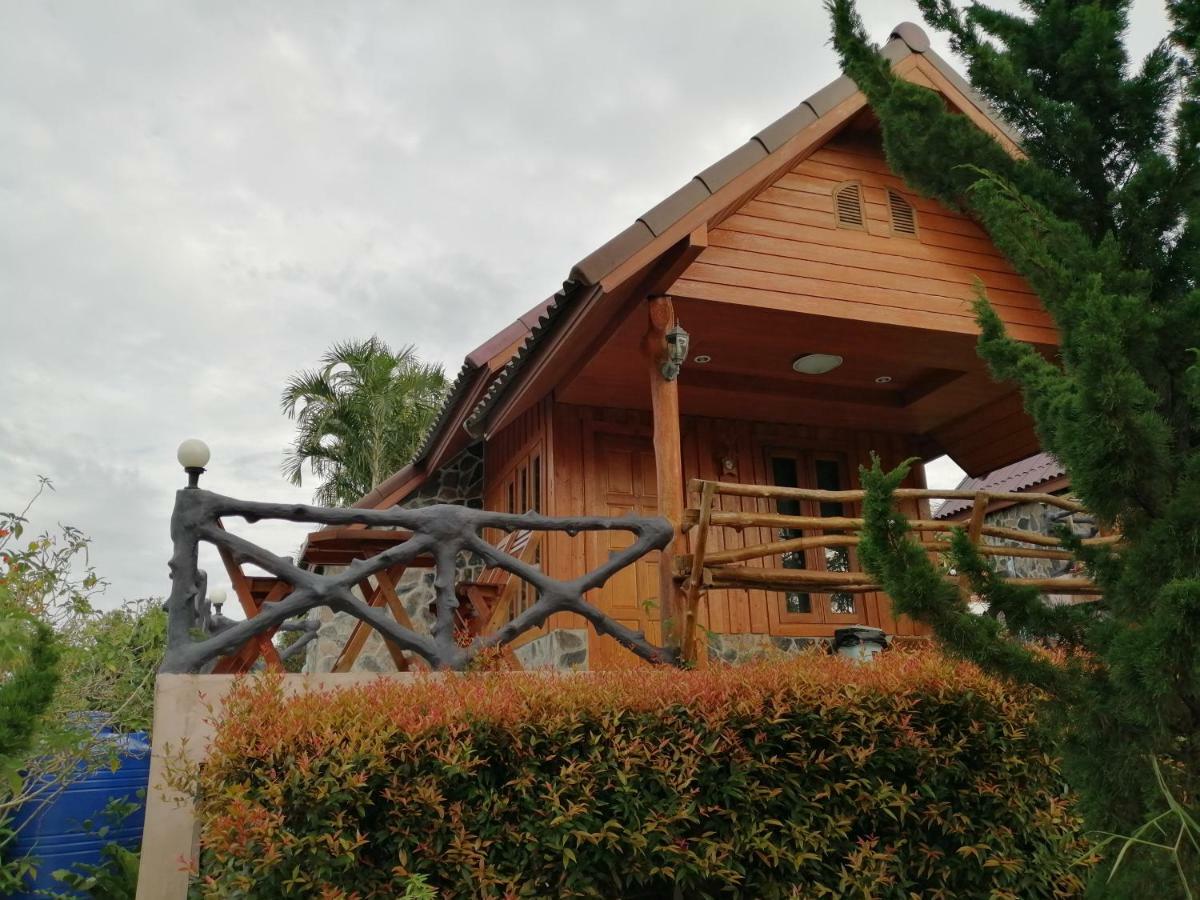 Indah Garden Hill Resort Пхетчабун Екстер'єр фото