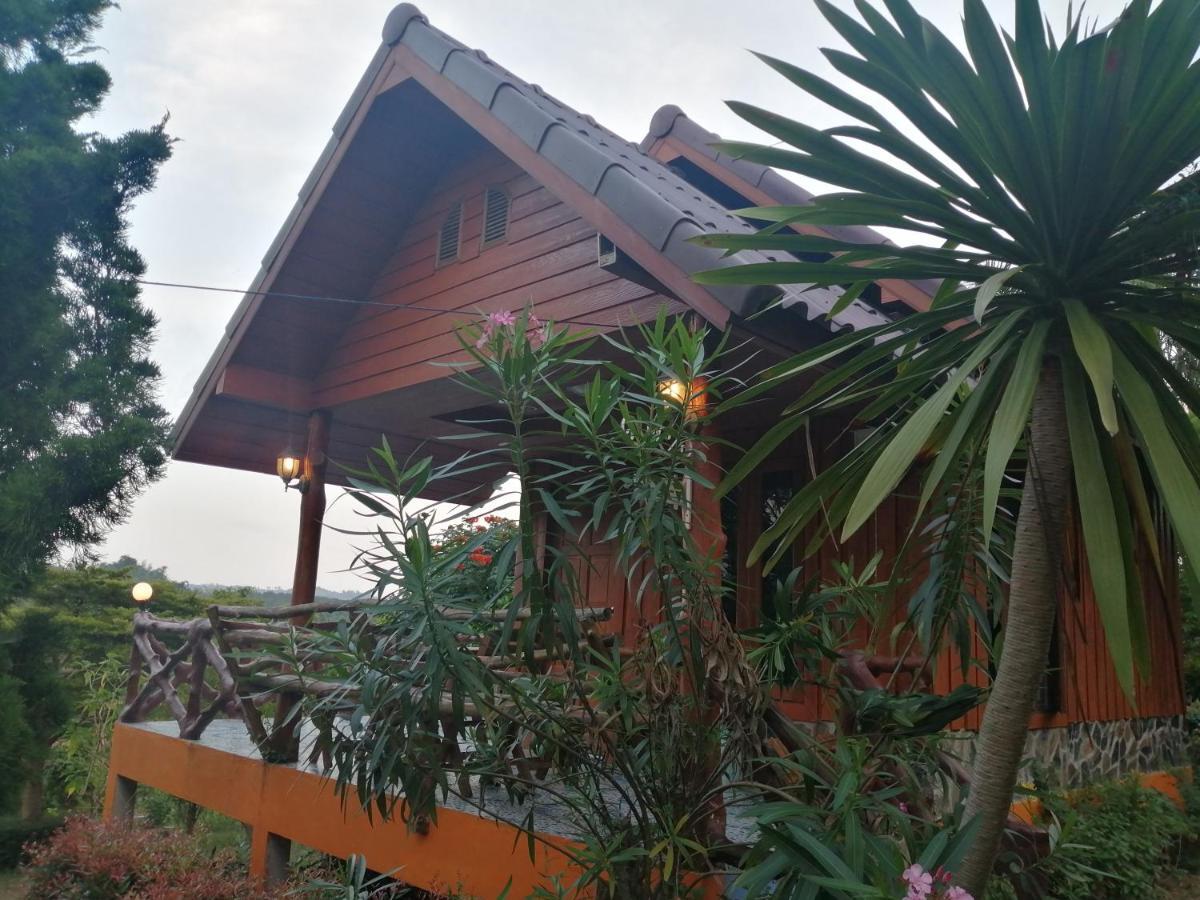 Indah Garden Hill Resort Пхетчабун Екстер'єр фото
